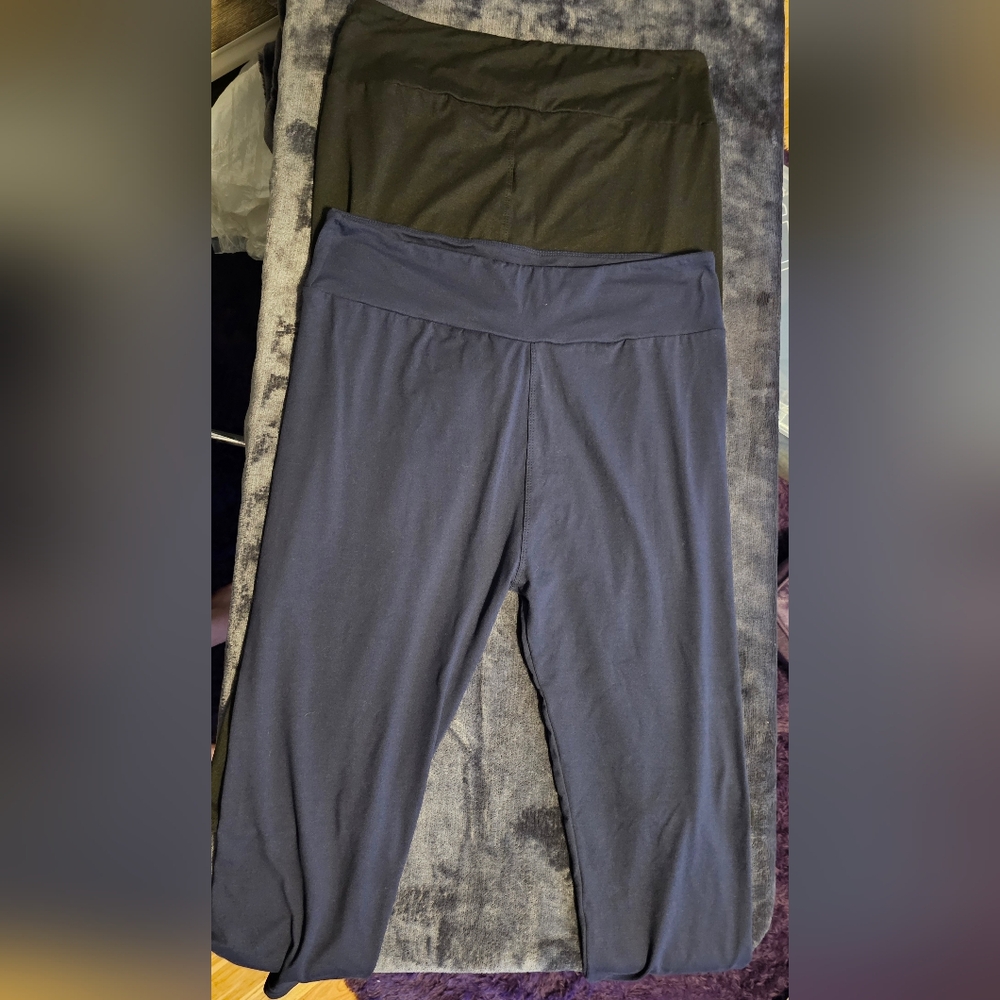 Women's Black and Navy Leggings (2 Pair)